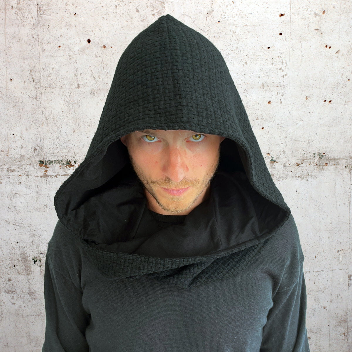 EMPIRE HOOD SCARF BLACK