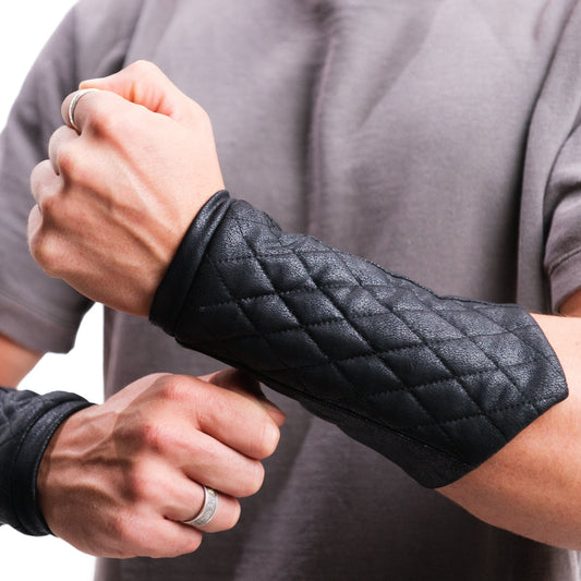 QUILTED ARM BRACERS