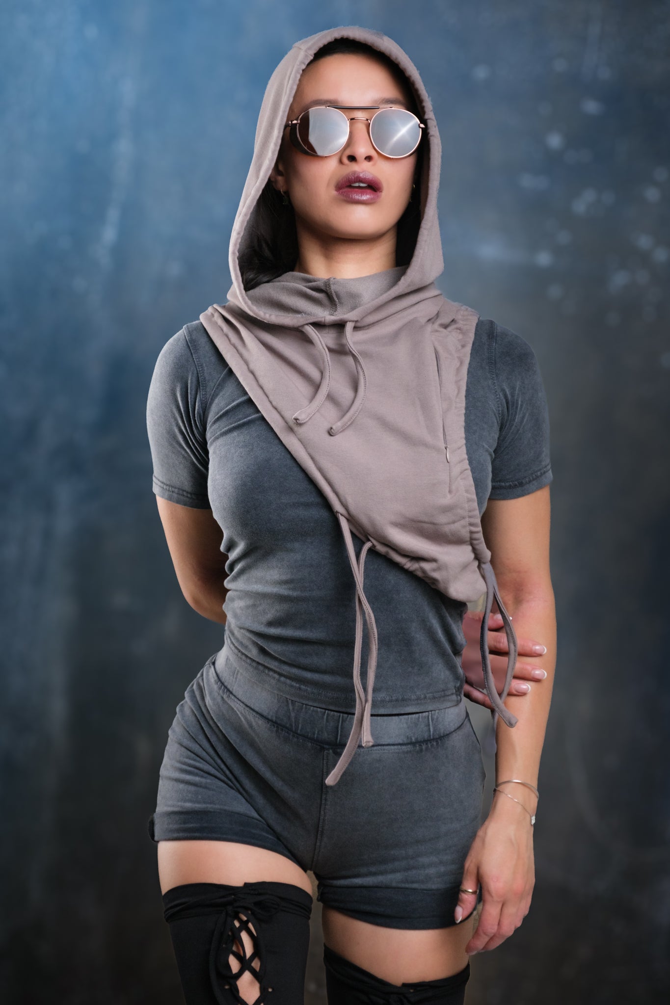 NOMAD HOOD BLACK