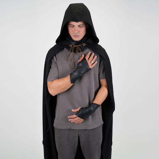 ASSASSIN CLOAK BLACK LINEN