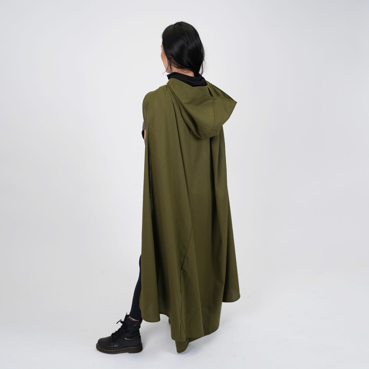 ASSASSIN CLOAK BLACK LINEN