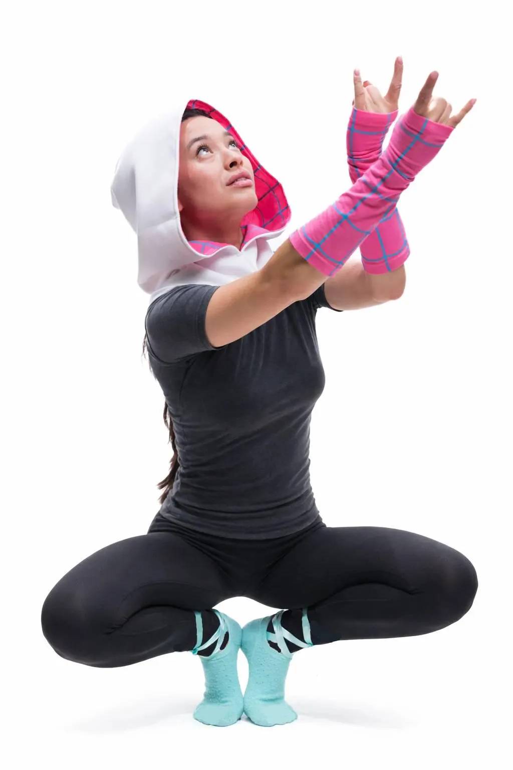 GWEN HOOD & GLOVES